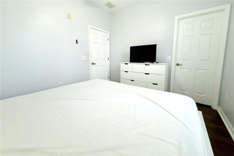 Townhouse in Temple Terrace, Florida 2 bedrooms, 145.02 sq.m. № 2133328 - photo 30