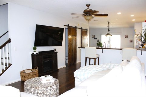 Townhouse in Temple Terrace, Florida 2 bedrooms, 145.02 sq.m. № 2133328 - photo 8