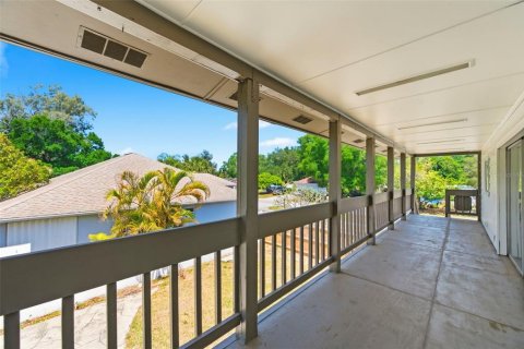 Immobilier commercial à vendre à Saint Petersburg, Floride: 10 chambres, 390 m2 № 2330248 - photo 4