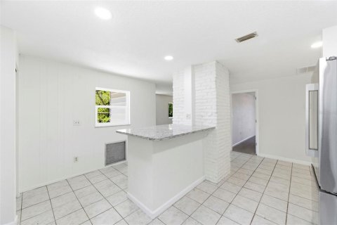 Immobilier commercial à vendre à Saint Petersburg, Floride: 10 chambres, 390 m2 № 2330248 - photo 16