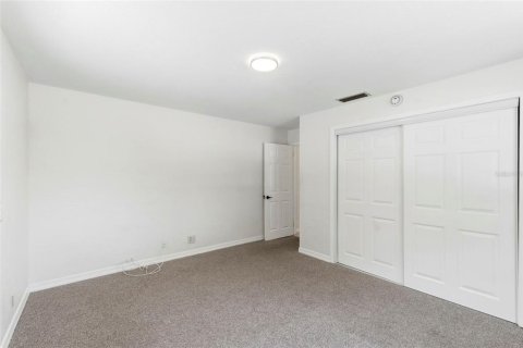 Immobilier commercial à vendre à Saint Petersburg, Floride: 10 chambres, 390 m2 № 2330248 - photo 30