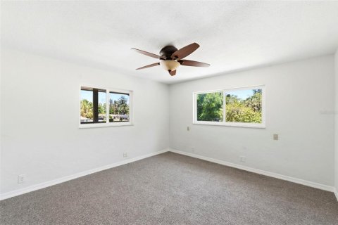 Immobilier commercial à vendre à Saint Petersburg, Floride: 10 chambres, 390 m2 № 2330248 - photo 24