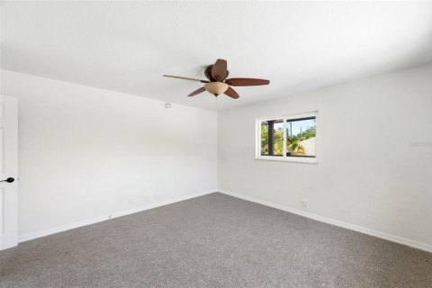 Immobilier commercial à vendre à Saint Petersburg, Floride: 10 chambres, 390 m2 № 2330248 - photo 27