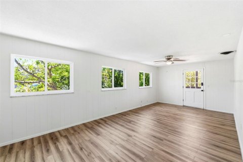 Immobilier commercial à vendre à Saint Petersburg, Floride: 10 chambres, 390 m2 № 2330248 - photo 10