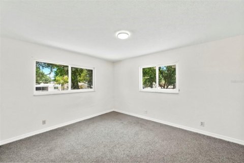Immobilier commercial à vendre à Saint Petersburg, Floride: 10 chambres, 390 m2 № 2330248 - photo 28