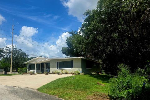 Propiedad comercial en venta en Altamonte Springs, Florida, 153.57 m2 № 1908463 - foto 3