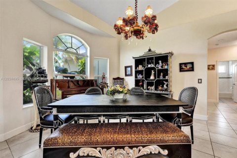 House in Port St. Lucie, Florida 4 bedrooms, 232.53 sq.m. № 2186321 - photo 25