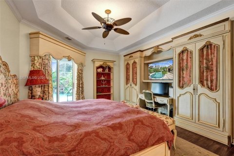 House in Port St. Lucie, Florida 4 bedrooms, 232.53 sq.m. № 2186321 - photo 3