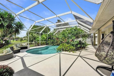 House in Port St. Lucie, Florida 4 bedrooms, 232.53 sq.m. № 2186321 - photo 15