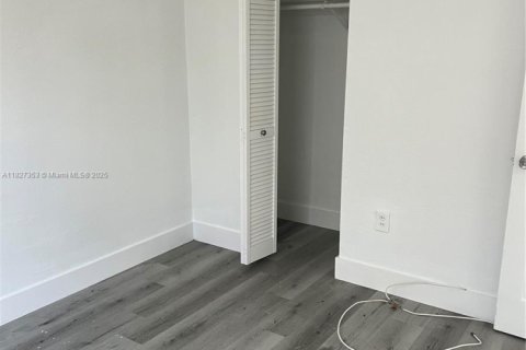 Apartamento en alquiler en Miami, Florida, 1 dormitorio, 46.45 m2 № 1798814 - foto 5