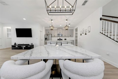 Touwnhouse à vendre à Tampa, Floride: 3 chambres, 214.33 m2 № 2232227 - photo 10