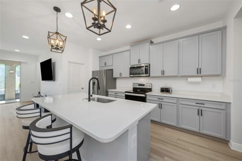 Touwnhouse à vendre à Tampa, Floride: 3 chambres, 214.33 m2 № 2232227 - photo 14