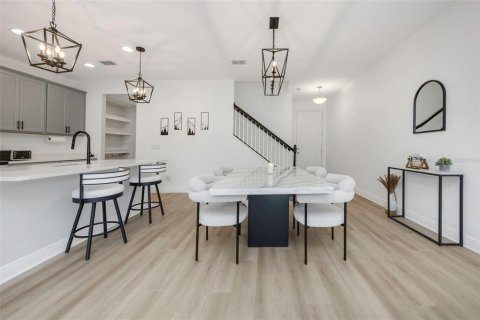 Touwnhouse à vendre à Tampa, Floride: 3 chambres, 214.33 m2 № 2232227 - photo 11