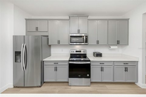 Touwnhouse à vendre à Tampa, Floride: 3 chambres, 214.33 m2 № 2232227 - photo 15