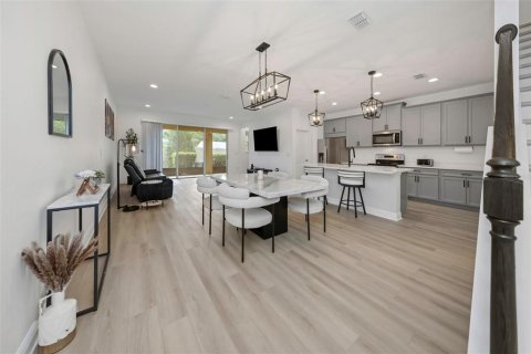 Touwnhouse à vendre à Tampa, Floride: 3 chambres, 214.33 m2 № 2232227 - photo 8