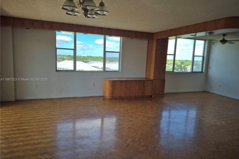 Condo in Hollywood, Florida, 3 bedrooms  № 1932933 - photo 3