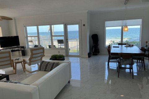 Condominio en alquiler en Fort Lauderdale, Florida, 3 dormitorios, 193.24 m2 № 1807758 - foto 2