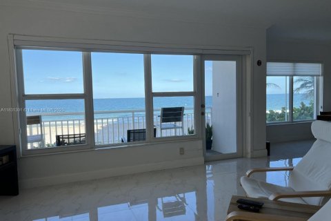Condominio en alquiler en Fort Lauderdale, Florida, 3 dormitorios, 193.24 m2 № 1807758 - foto 4