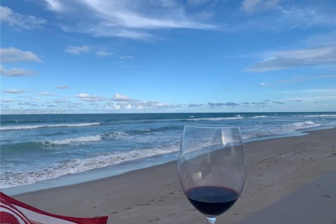 Copropriété à louer à Jensen Beach, Floride: 2 chambres, 91.42 m2 № 2038161 - photo 15