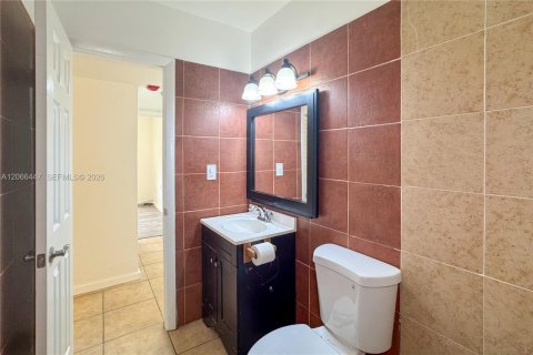 Copropriété à louer à Miami, Floride: 2 chambres, 94.95 m2 № 2285963 - photo 19