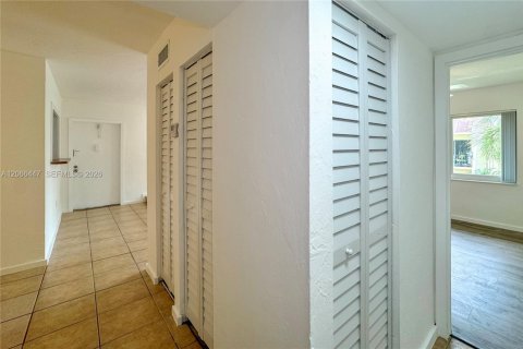Copropriété à louer à Miami, Floride: 2 chambres, 94.95 m2 № 2285963 - photo 20