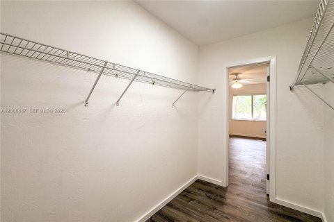 Copropriété à louer à Miami, Floride: 2 chambres, 94.95 m2 № 2285963 - photo 29