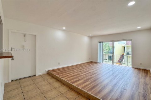 Copropriété à louer à Miami, Floride: 2 chambres, 94.95 m2 № 2285963 - photo 6