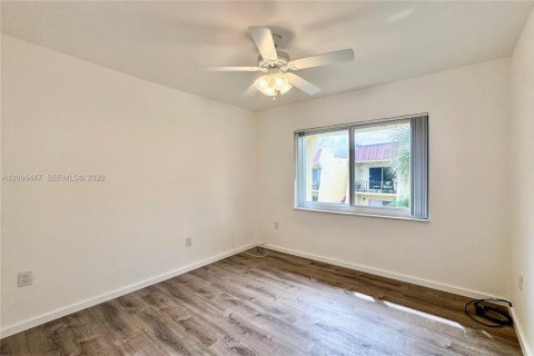 Copropriété à louer à Miami, Floride: 2 chambres, 94.95 m2 № 2285963 - photo 15