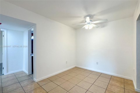 Copropriété à louer à Miami, Floride: 2 chambres, 94.95 m2 № 2285963 - photo 13