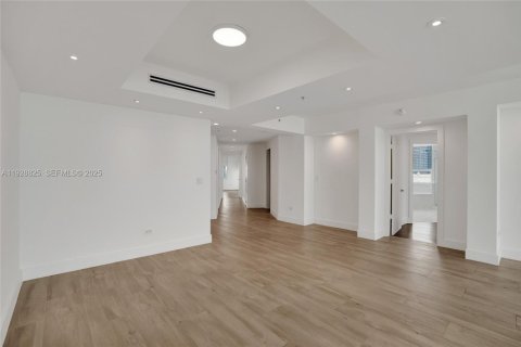 Copropriété à louer à Miami, Floride: 3 chambres, 213.02 m2 № 1987531 - photo 18