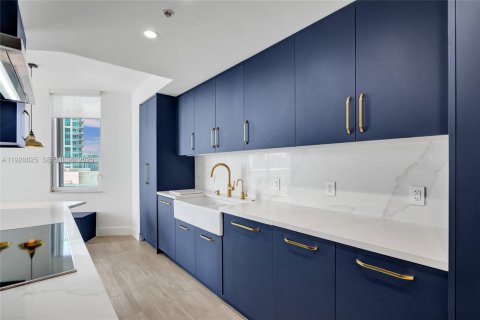 Copropriété à louer à Miami, Floride: 3 chambres, 213.02 m2 № 1987531 - photo 21