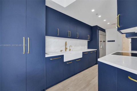 Copropriété à louer à Miami, Floride: 3 chambres, 213.02 m2 № 1987531 - photo 25