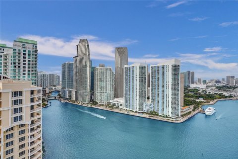 Copropriété à louer à Miami, Floride: 3 chambres, 213.02 m2 № 1987531 - photo 6