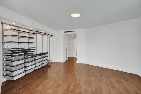 Copropriété à louer à Miami, Floride: 3 chambres, 213.02 m2 № 1987531 - photo 29