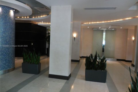 Condominio en venta en Hollywood, Florida, 2 dormitorios, 109.25 m2 № 1825997 - foto 11