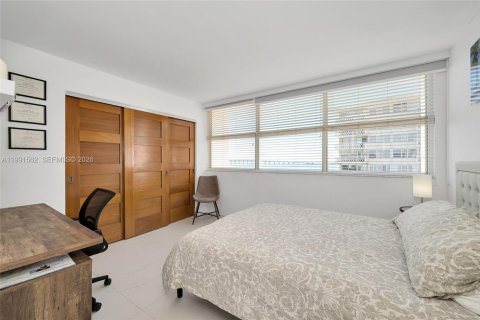 Copropriété à vendre à Miami, Floride: 3 chambres, 133.13 m2 № 2052519 - photo 29