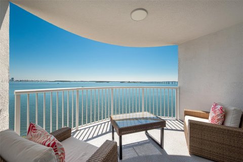 Condo à Miami, Floride, 3 chambres  № 2052519