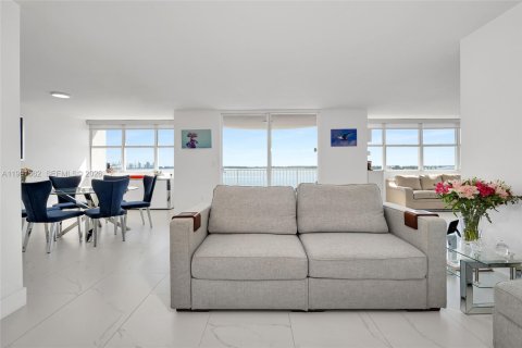 Copropriété à vendre à Miami, Floride: 3 chambres, 133.13 m2 № 2052519 - photo 15