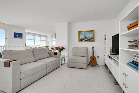 Copropriété à vendre à Miami, Floride: 3 chambres, 133.13 m2 № 2052519 - photo 9