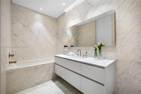 Copropriété à vendre à Bal Harbour, Floride: 5 chambres, 699.93 m2 № 2044072 - photo 22