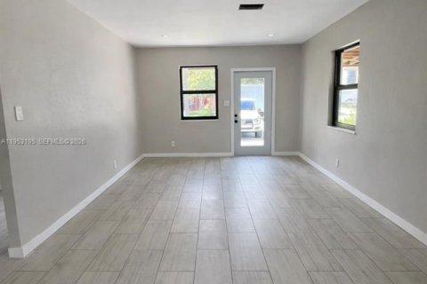 Купить виллу или дом в Форт-Лодердейл, Флорида 3 спальни, 154.87м2, № 2026168 - фото 10