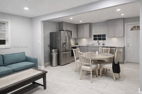 Купить виллу или дом в Форт-Лодердейл, Флорида 3 спальни, 154.87м2, № 2026168 - фото 17