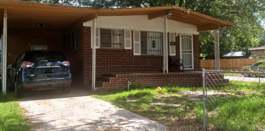 House in GRAND PARK in Sarasota, Florida 3 bedrooms, 114.08 sq.m. № 767477