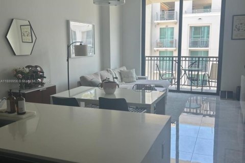 Condo in Coral Gables, Florida, 1 bedroom  № 1943843 - photo 4