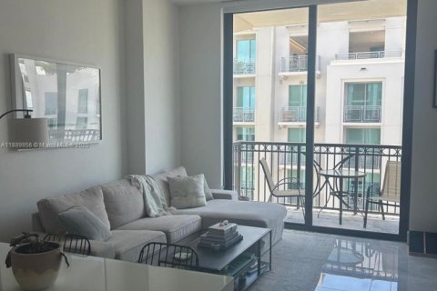 Condo in Coral Gables, Florida, 1 bedroom  № 1943843 - photo 8
