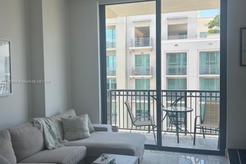 Condo in Coral Gables, Florida, 1 bedroom  № 1943843 - photo 7