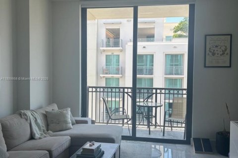 Condo in Coral Gables, Florida, 1 bedroom  № 1943843 - photo 5