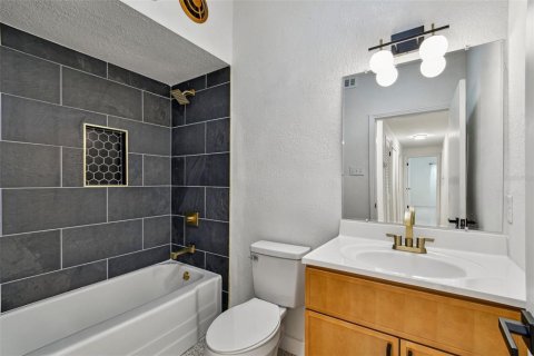 Casa en venta en Temple Terrace, Florida, 3 dormitorios, 116.5 m2 № 1841531 - foto 16