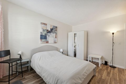 Condo in North Miami Beach, Florida, 1 bedroom  № 2181538 - photo 11