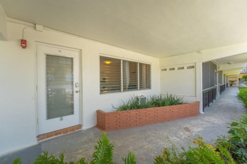 Condo in North Miami Beach, Florida, 1 bedroom  № 2181538 - photo 13